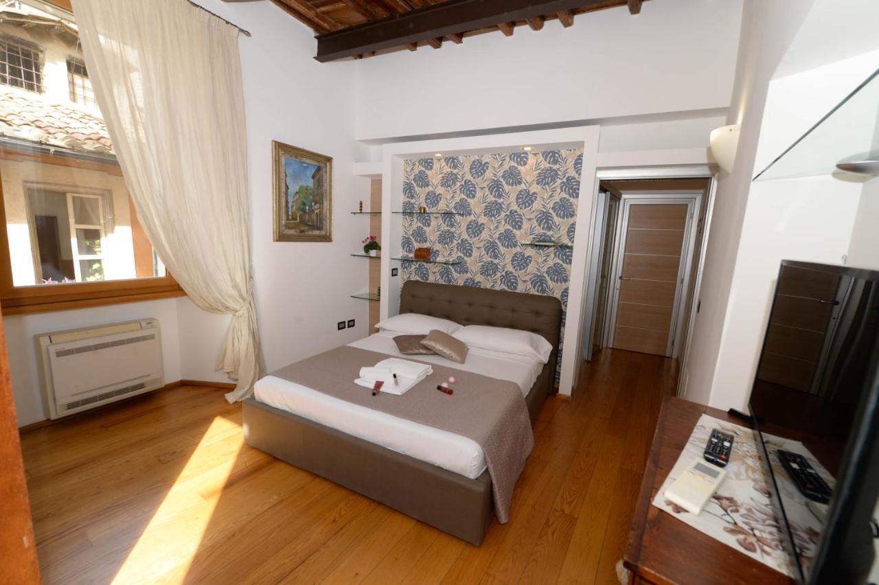 Campo De Fiori Relais Aparthotel โรม ภายนอก รูปภาพ