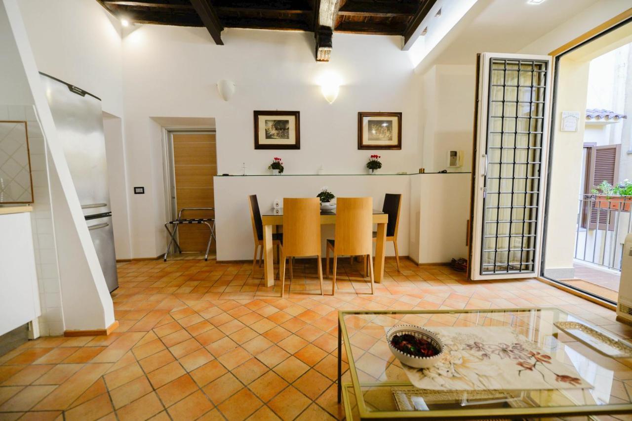 Campo De Fiori Relais Aparthotel โรม ภายนอก รูปภาพ
