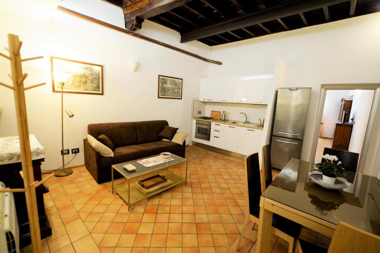Campo De Fiori Relais Aparthotel โรม ภายนอก รูปภาพ