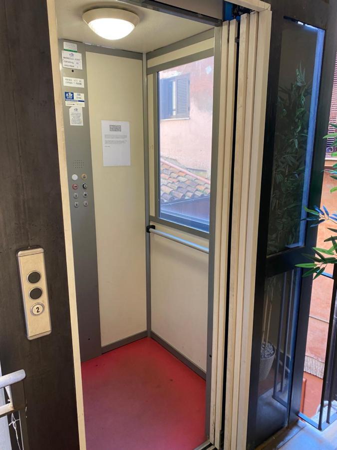 Campo De Fiori Relais Aparthotel โรม ภายนอก รูปภาพ