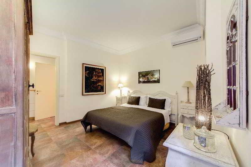 Campo De Fiori Relais Aparthotel โรม ภายนอก รูปภาพ